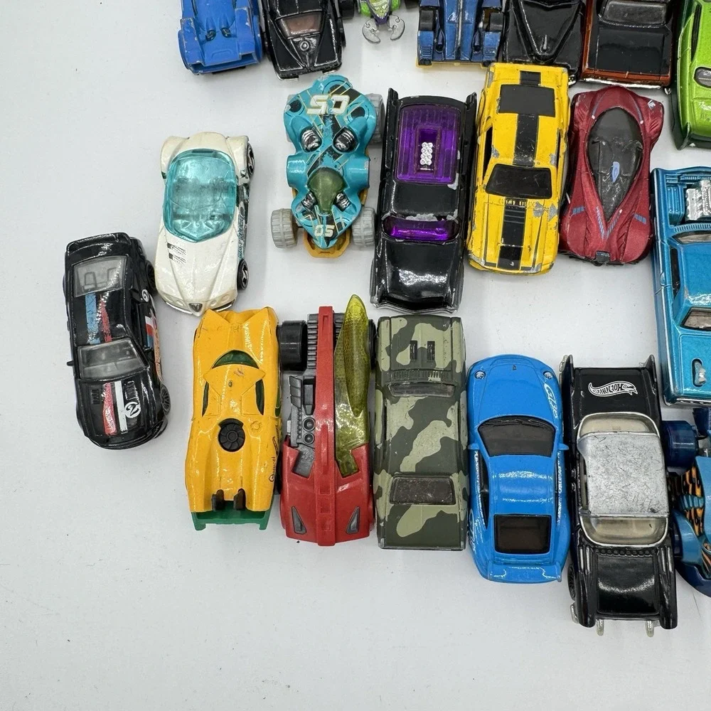 Hot Wheels Diecast Car‎ Lot Of 47 Mattel 2000s 1:64 Mixed Models Toy Cars VTG